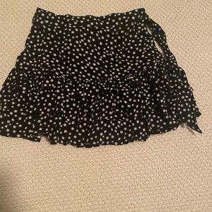 Cute forever 21 skirt. Size SMALL. only been worn a few times!!